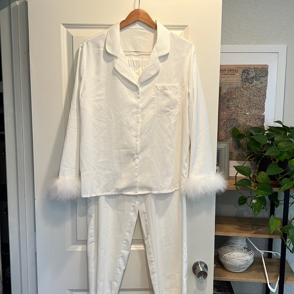White bridal pajamas set